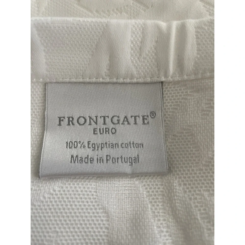 Pr Frontgate Euro Pillow Shams 29X29 White Matelasse Scroll Design‎ NWOT Set 2